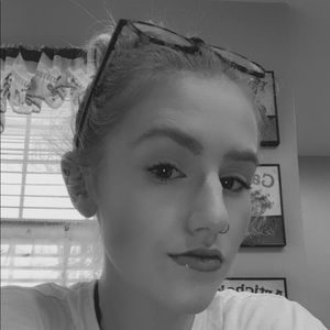 Meet your Posher, Allison